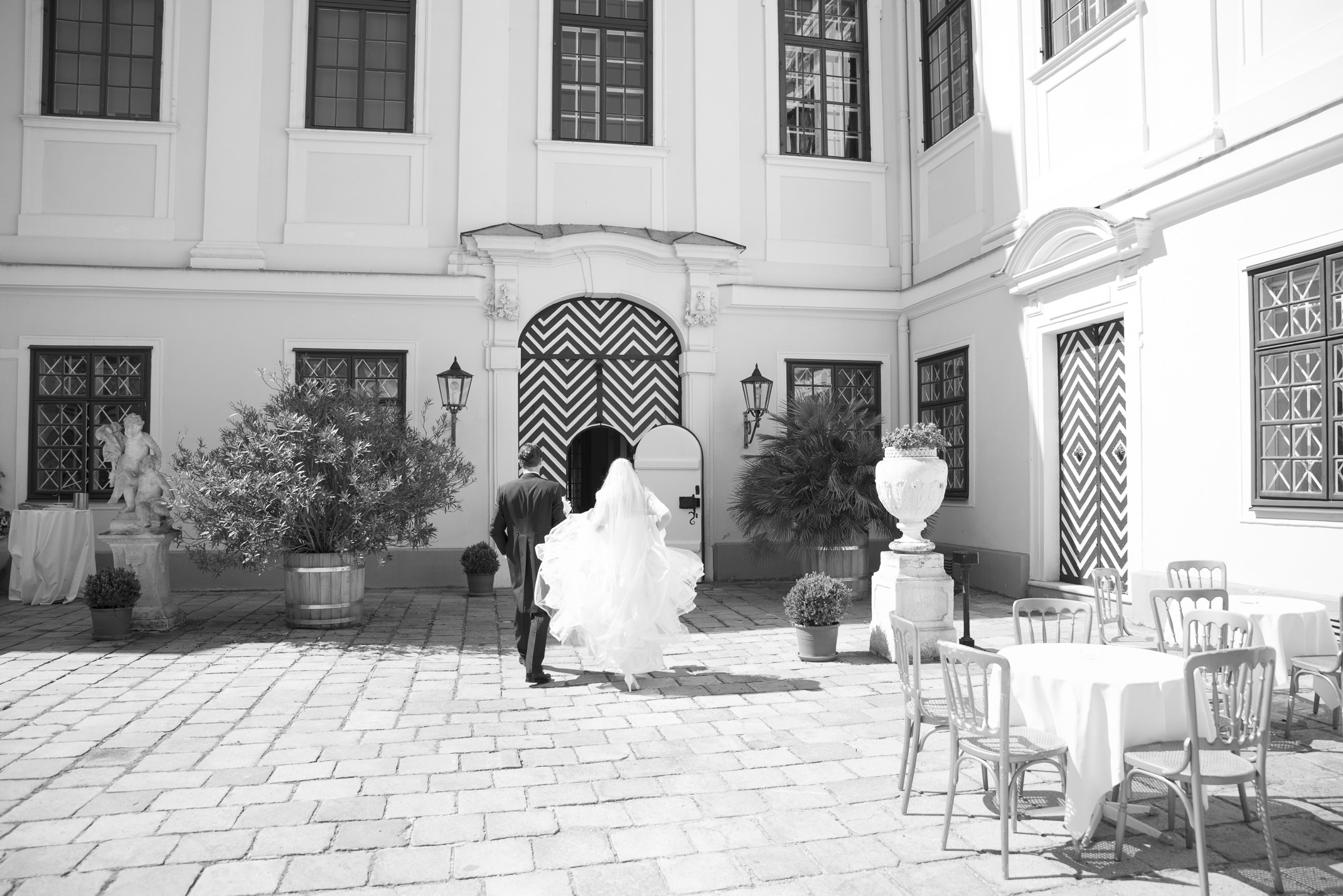 www.dieElfe.com_Hochzeitsfotograf_Schloss_Laudon_Kirche_Maria_Brunn_wedding_photography-41